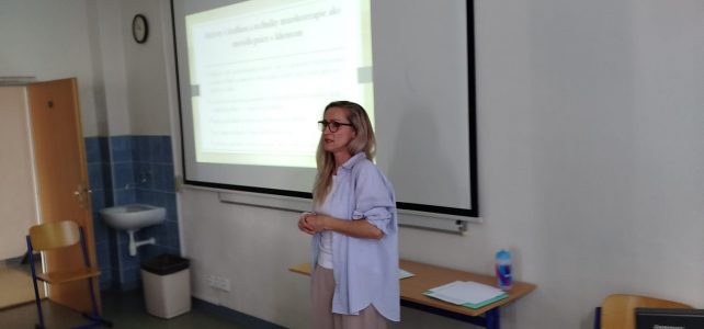 Dramatoterapia, biblioterapia, muzikoterapia a validácia v praxi zariadenia sociálnych služieb Dramatoterapia, biblioterapia, muzikoterapia a validácia v praxi zariadenia sociálnych služieb